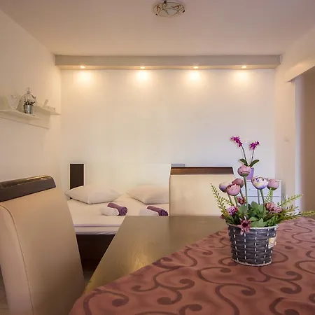 Hajdi Apartament *
